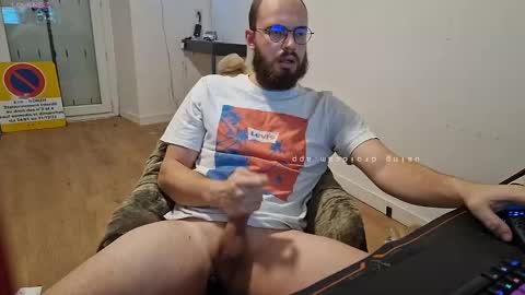 Snapshot of azagal22 chatting on 1, 1, 2025 justin online show from 1, 1, 2025