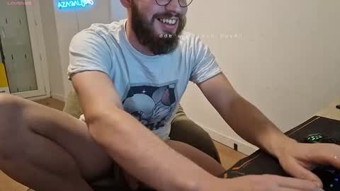 Snapshot of azagal22 chatting on 5, 1, 2025 justin online show from 5, 1, 2025