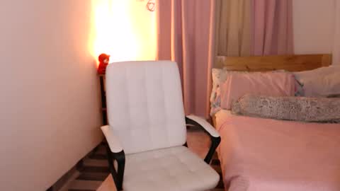 Lina online show from 17, 12, 2025