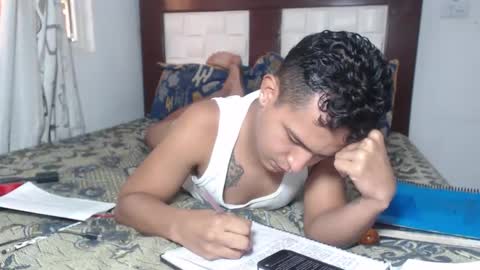 Snapshot of aziel_pantoja chatting on 24, 9, 2025 Aziel Pantoja online show from 24, 9, 2025