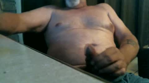 Snapshot of azjohnny chatting on 8, 11, 2025 azjohnny online show from 8, 11, 2025