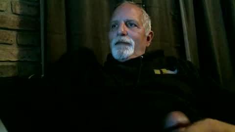 Snapshot of azjohnny chatting on 22, 11, 2025 azjohnny online show from 22, 11, 2025