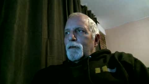 Snapshot of azjohnny chatting on 22, 11, 2025 azjohnny online show from 22, 11, 2025