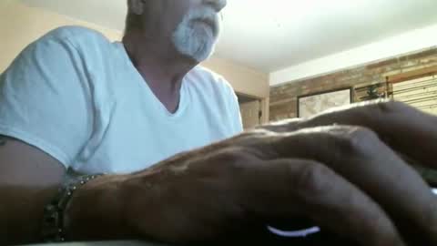 Snapshot of azjohnny chatting on 20, 3, 2026 azjohnny online show from 20, 3, 2026