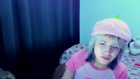 Azu Moure online show from 28, 7, 2026