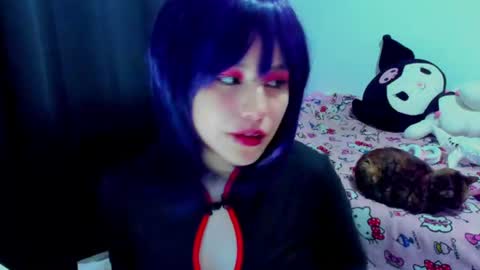 Azu Moure online show from 29, 7, 2026