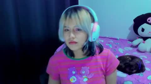 Azu Moure online show from 31, 7, 2026
