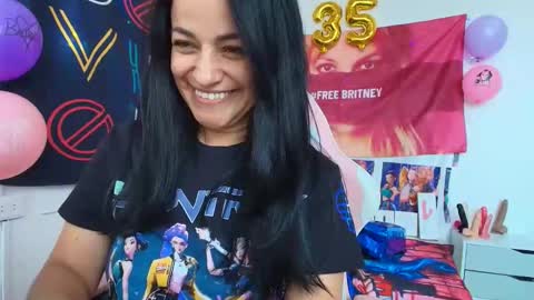 Azucena R online show from 30, 4, 2026