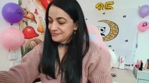 Azucena R online show from 7, 5, 2026