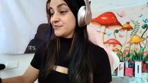 Azucena R online show from 10, 7, 2026