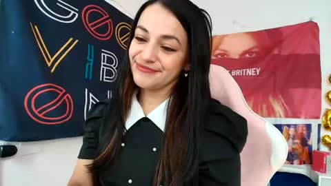 Azucena R online show from 28, 7, 2026