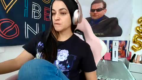 Azucena R online show from 31, 7, 2026