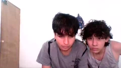 Snapshot of azul_quin chatting on 5, 8, 2026 azul_quin online show from 5, 8, 2026