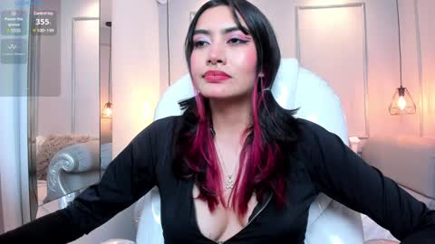 Azura online show from 31, 1, 2025