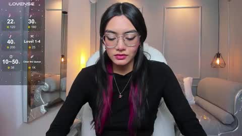 Azura online show from 2, 12, 2025