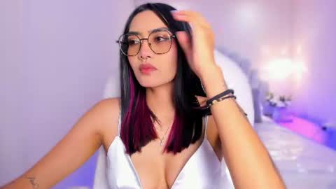 Snapshot of azurakindong chatting on 24, 6, 2026 Azura online show from 24, 6, 2026