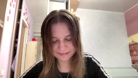 Snapshot of azzieheberly chatting on 1, 7, 2026 Niki online show from 1, 7, 2026