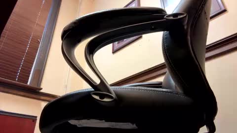 Beta Bator online show from 6, 2, 2026