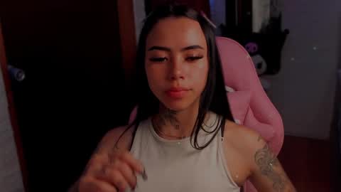 Snapshot of babee_04 chatting on 10, 9, 2025 babee online show from 10, 9, 2025