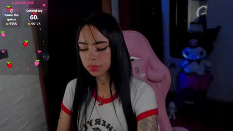 Snapshot of babee_04 chatting on 12, 9, 2025 babee online show from 12, 9, 2025