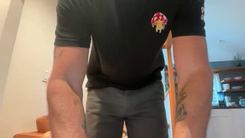 Snapshot of babeheater chatting on 5, 1, 2026 babeheater online show from 5, 1, 2026