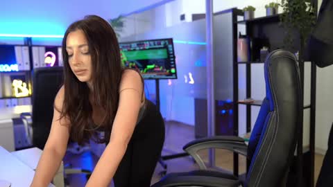 Olivia and Lexi online show from 16, 1, 2026