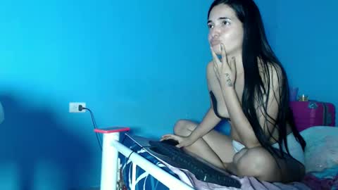 baby_dancer_21 online show from 31, 12, 2024