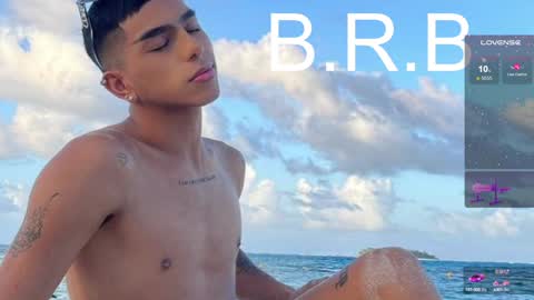   INDEPENDENT MODEL PLEASE HELP ME WITH A LIKE THANK YOU online show from 4, 1, 2025