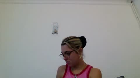 baby_girls2224 online show from 16, 1, 2026