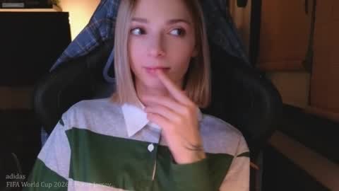 baby gopn1k online show from 17, 12, 2025