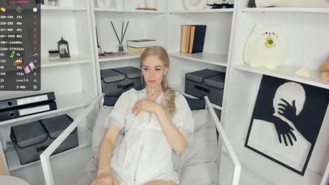 Emily online show from 19, 2, 2025