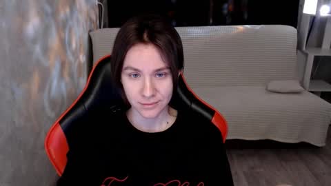 baby_kitte online show from 1, 12, 2025