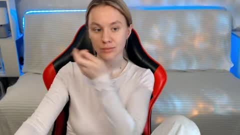 baby_kitte online show from 24, 4, 2026