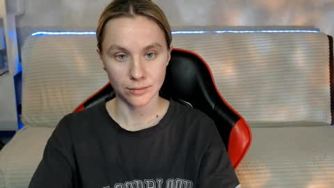 baby_kitte online show from 2, 5, 2026