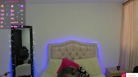 Snapshot of baby_love03 chatting on 19, 2, 2025 Dulce  Stefa  online show from 19, 2, 2025