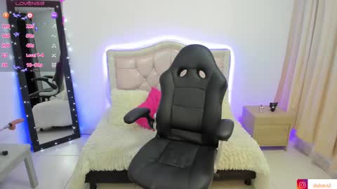 Snapshot of baby_love03 chatting on 20, 2, 2025 Dulce  Stefa  online show from 20, 2, 2025