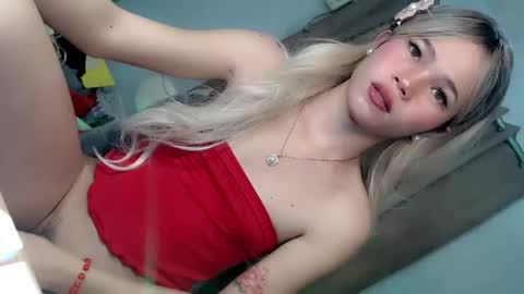 Snapshot of baby_monica18 chatting on 20, 11, 2025 Goddess Monica online show from 20, 11, 2025