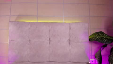 Moon online show from 7, 10, 2025