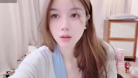 Snapshot of baby_su chatting on 18, 11, 2025 SuSu online show from 18, 11, 2025