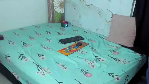 babycam23_ online show from 13, 3, 2026