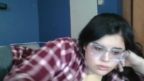 Snapshot of babyelle0 chatting on 8, 12, 2024 Your Highness Elle online show from 8, 12, 2024