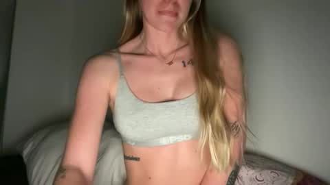 Snapshot of babygirlinlace chatting on 10, 2, 2026 Miley King online show from 10, 2, 2026