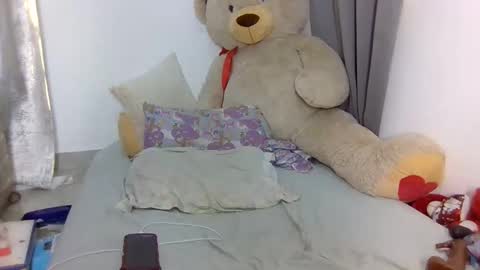 babytylerr online show from 29, 4, 2026