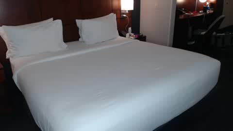 Snapshot of badboyson65 chatting on 9, 3, 2025 HotWifeFun32 online show from 9, 3, 2025