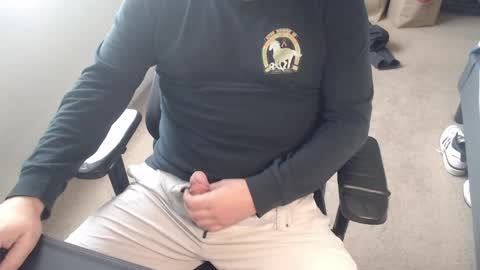 Snapshot of baddaddy77 chatting on 28, 4, 2026 baddaddy77 online show from 28, 4, 2026