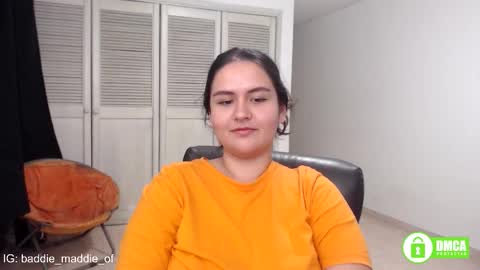 Snapshot of baddie_maddie_ chatting on 29, 9, 2025 want custom text me through my snap 3  online show from 29, 9, 2025