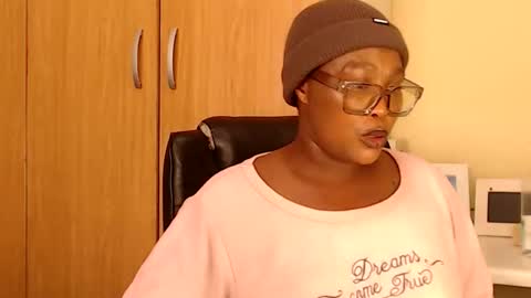 BadFatAss86 online show from 13, 5, 2026