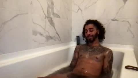 Snapshot of banananutzd chatting on 20, 12, 2024 trillion online show from 20, 12, 2024