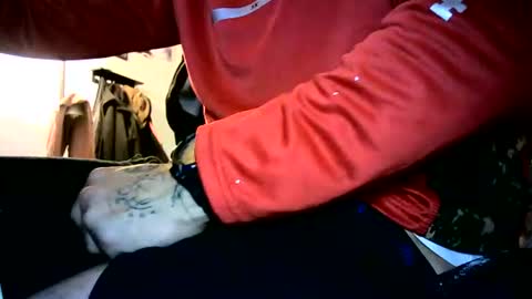 Snapshot of banginondadrumsalldaylong chatting on 18, 10, 2025 banginondadrumsalldaylong online show from 18, 10, 2025