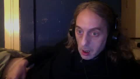 Snapshot of bangintoleather chatting on 7, 1, 2025 bangintoleather online show from 7, 1, 2025